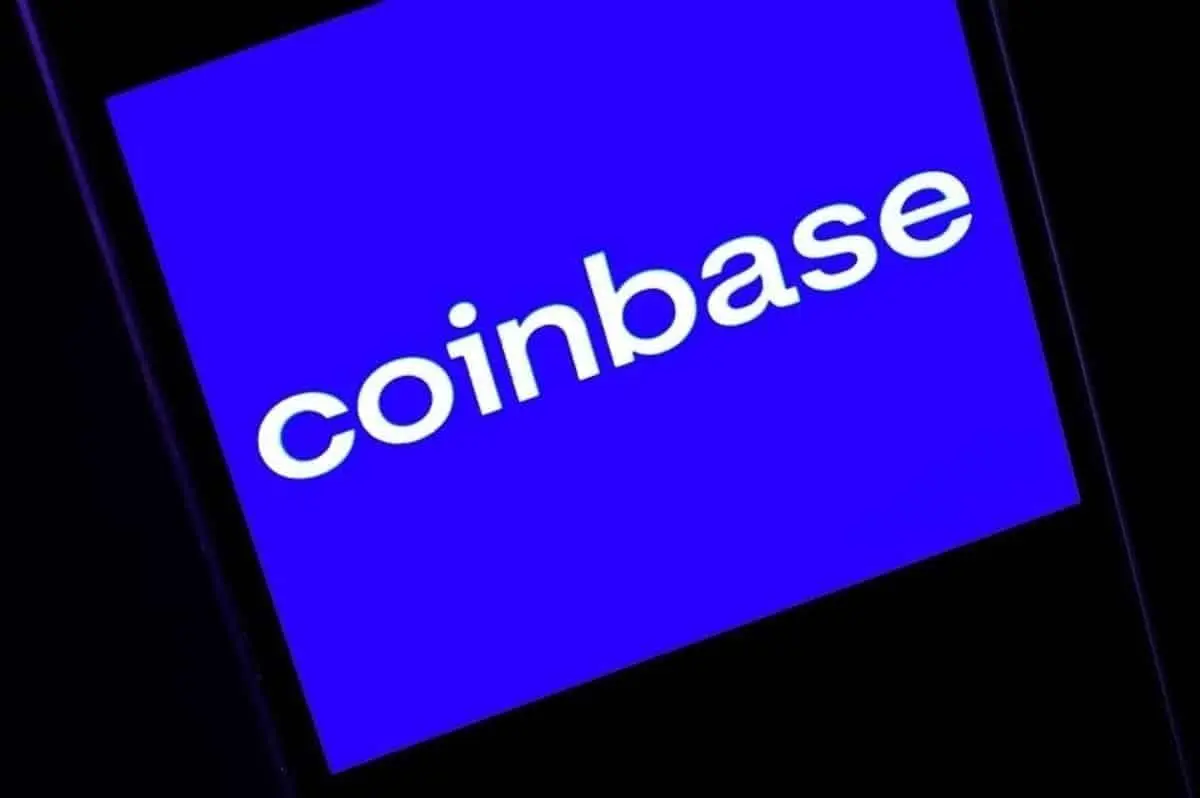 Аналітики JPMorgan знижують рейтинг акцій Coinbase до "занижуючого", посилаючись на вплив фондів Spot Bitcoin ETF.